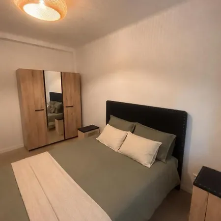 Appartamento Apparemment Centre Avec Parking Privé *