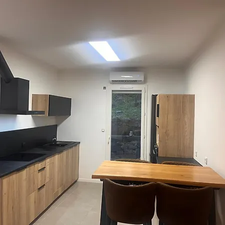 Appartamento Apparemment Centre Avec Parking Privé *